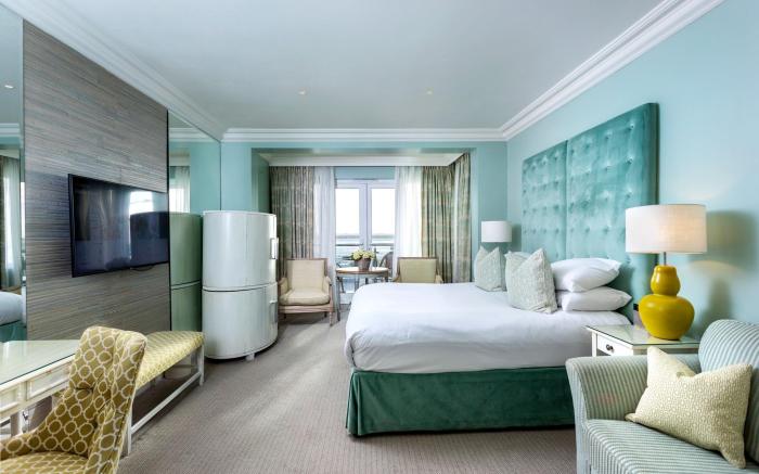 Roslin Beach Hotel