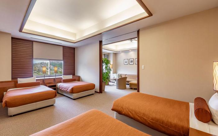 Spa Resort Hawaiians Monolith Tower