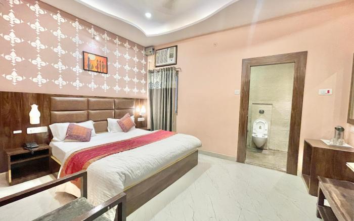 VNS - Hotel NEEL GAGAN - Near Kashi Temple