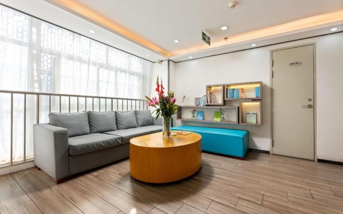 Hanting Hotel (Guangzhou Nansha Jinzhou Square) 逸米酒店(广州南沙万达广场金洲地铁站店)