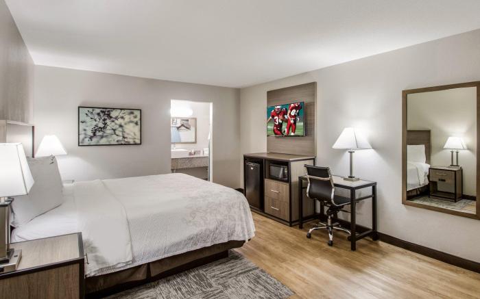 Red Roof PLUS+ Dallas - Addison