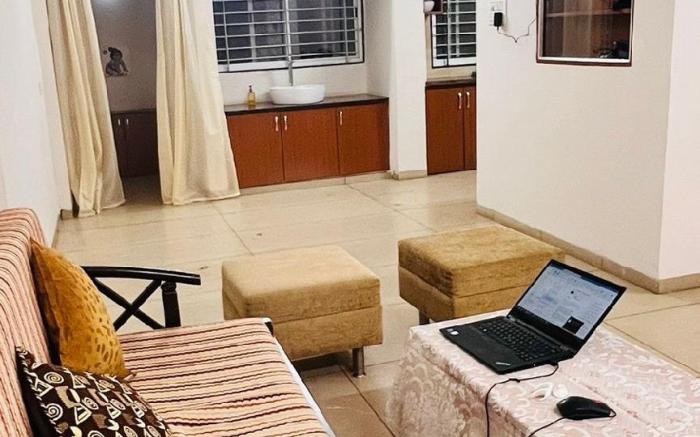 *Live in-style* Indore - 3Bhk Pvt Apt. with Ac