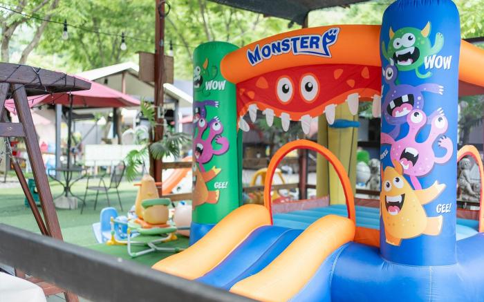 Gapyeong Hwang Jeong-min Glamping Auto Camping