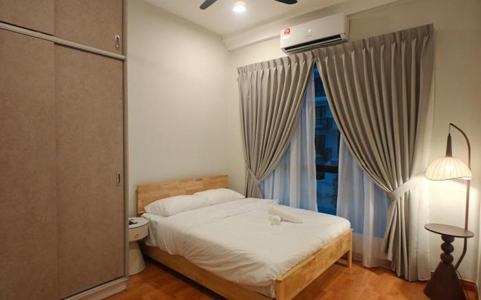Platinum/2bedroom/Netflix/A-08-12