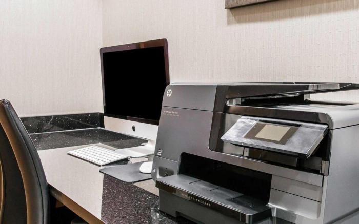 Quality Inn & Suites Warren - Detroit