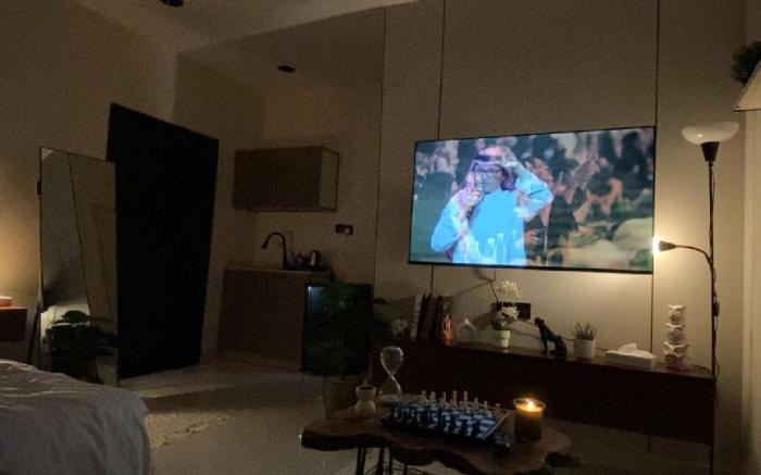 استديو ميد نايت