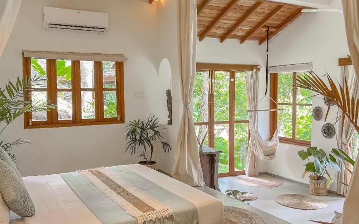 The Monkey Villa