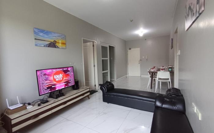 Condo MOA w/ pool access WS1205