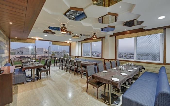 HOTEL CHERRYWOOD - Crafted for Comfort