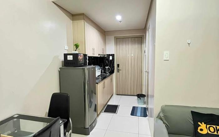 Cozy Condo w/ Manila Bay View Near MOA and Luneta