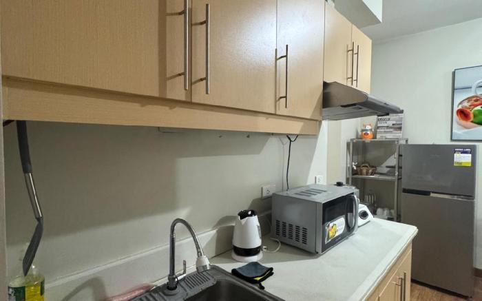 Flair Towers Condotel near MRT BONI / Shaw 