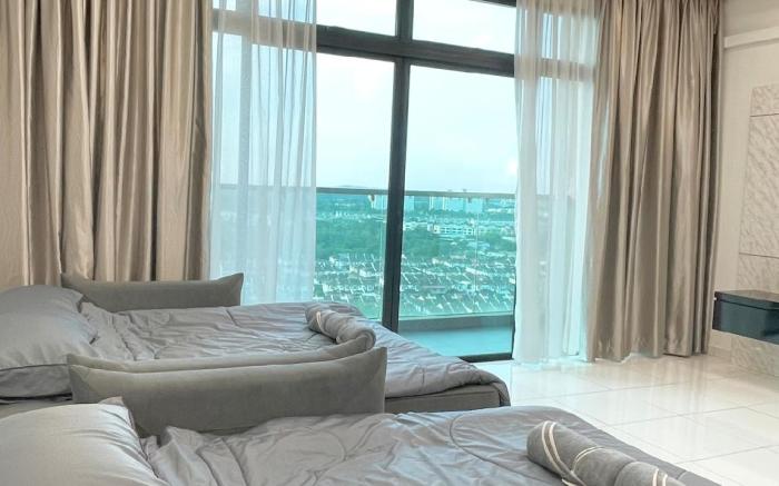 Skyloft 1min to AeonBukitIndah 1600sqft 4to16pax