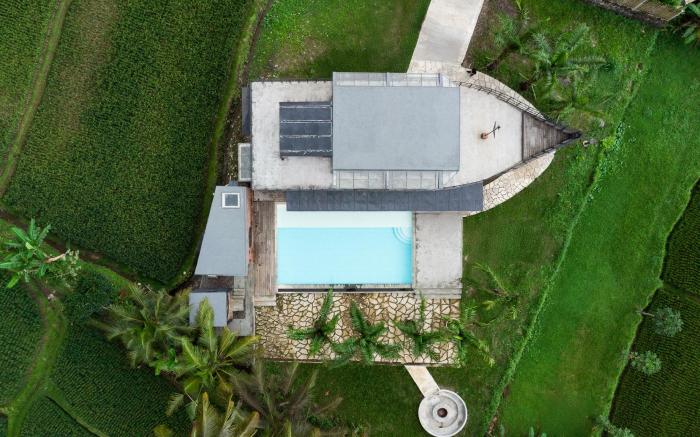 Ship Villa