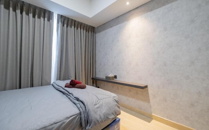 Empire Tower 3BR New-Stylish Contemporer @Podomoro