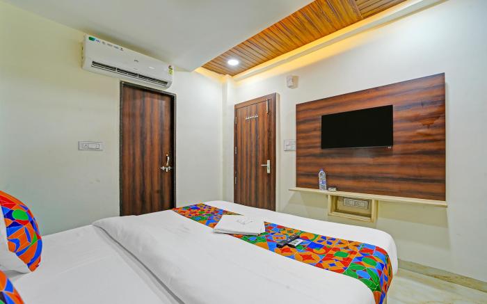 FabHotel SS Inn - Indore International Airport