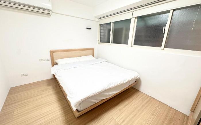 Ximen Taipei Station Xining Elevator Two Bedrooms