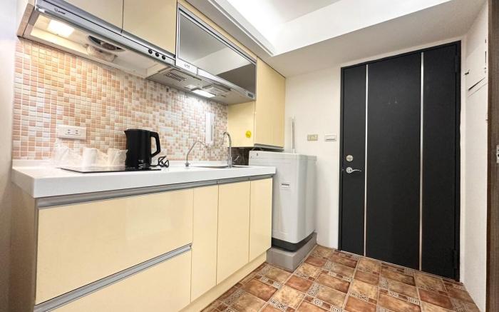 Ximen Taipei Station Xining Elevator Two Bedrooms