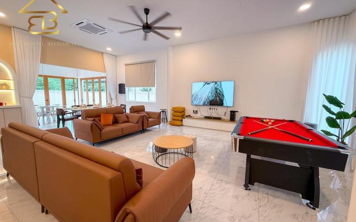 Aesthetic Muji Pool Villa in Ipoh | 5BR 24Pax