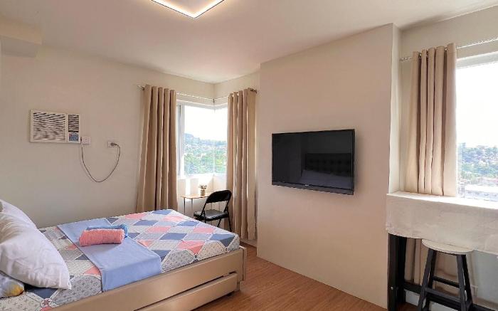 COZY CONDO IN THE MIDDLE OF THE CITY