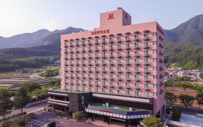 Bugok Royal Tourist Hotel