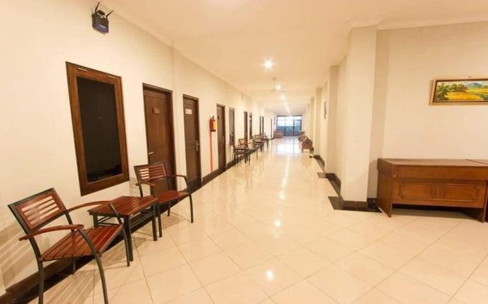 TASIK HOTEL by DOORKOST