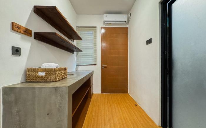 NEW! Transit,8 mins to Airport, Khrisna Souvenirs