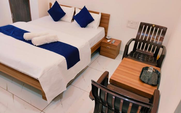 Hotel Bhavya Palace