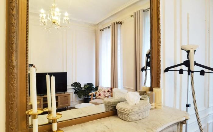 Marais 2BR  Sofa | Perfect for Families of 6