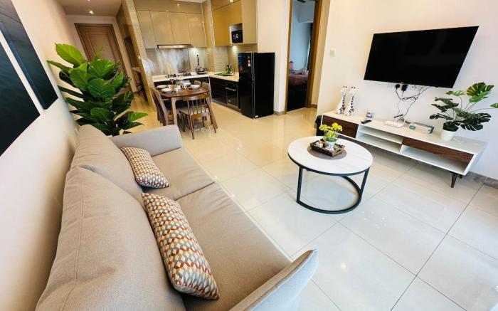 Emerald Homes @ R&F (free WiFi & 1 c/p) Dual-Key