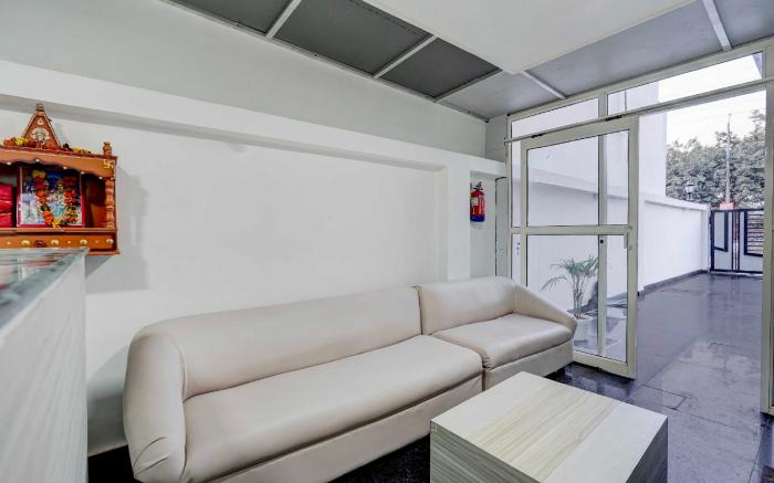 Collection O Sector 135 Noida