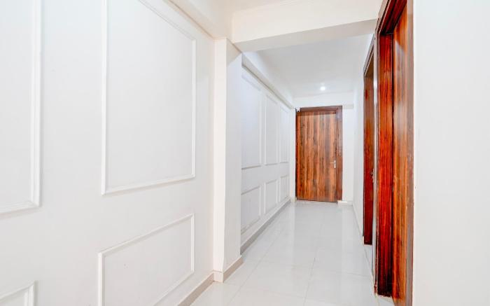 Hotel O Oshiva Stay