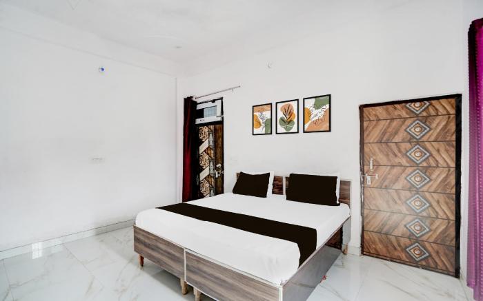 Hotel O The Royal Guest House & Restaurant