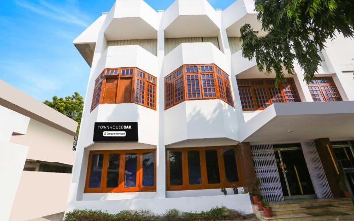 Townhouse Oak Pichola Lake Udaipur City Palace