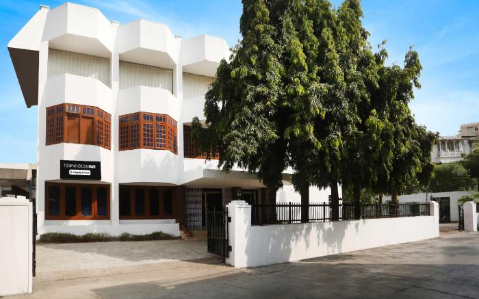 Townhouse Oak Pichola Lake Udaipur City Palace
