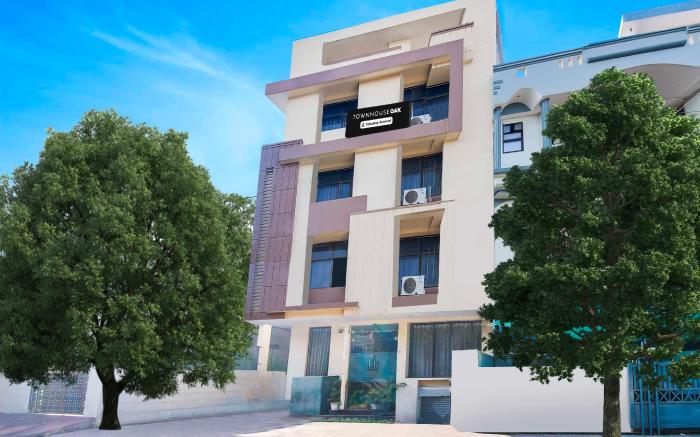 Townhouse Oak Malviya Nagar Fortis Hospital