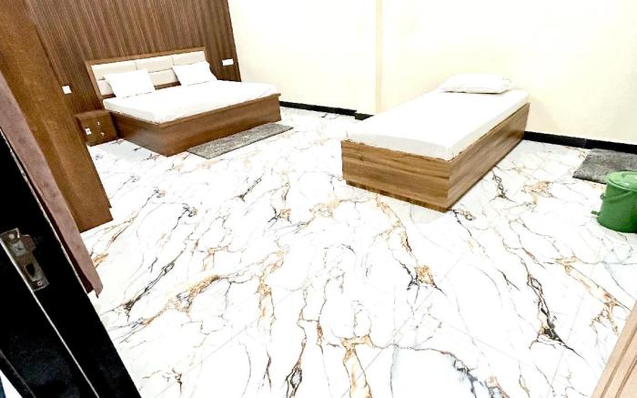  S R GUEST HOUSE