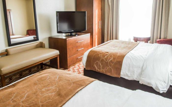 Comfort Suites Downtown