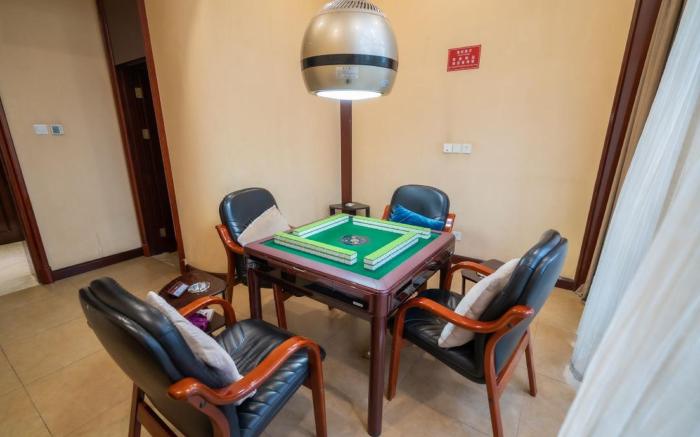 Chengdu Civil Aviation Dragon Hotel