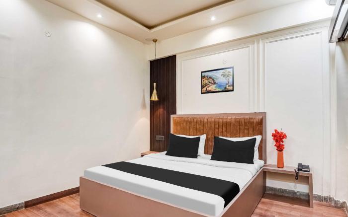 Hotel O Ratan Lal Nagar