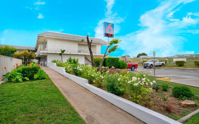 Extended Stays by Silver Key Austin North
