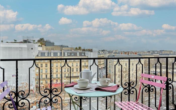 Elegant Apartment Near the Arc de Triomphe