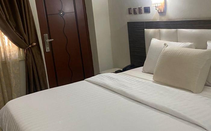 Tofana Hotel and Suites Mabushi