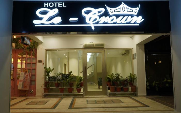 Hotel Le-Crown
