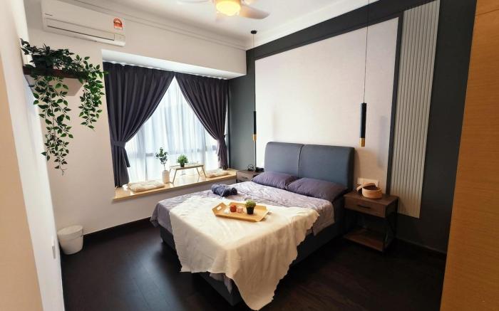 R&F Sea View 2BR Midnight Luxry Design 6 Pax