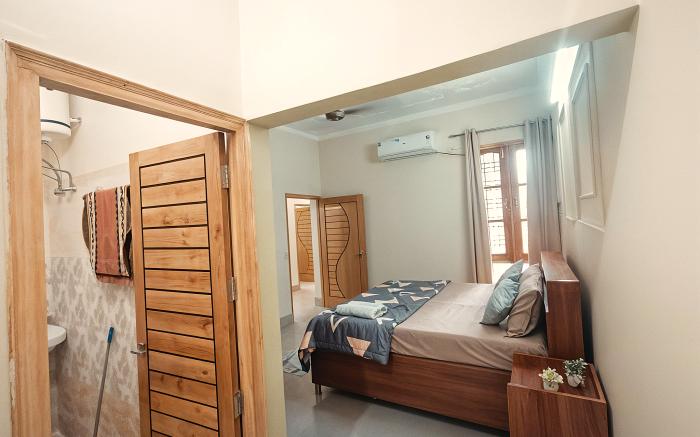 Rishidwar Homestay1BHK-FF| Rishilkesh by Homeyhuts