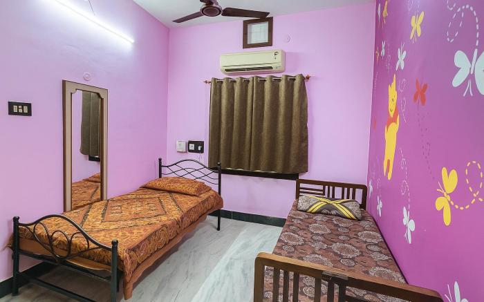Trinetra Homestays