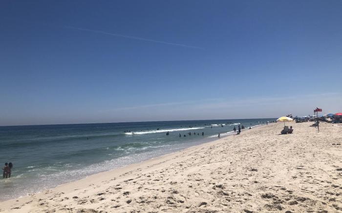 Hidden Gem 2 Bedroom 2 bathroom steps to the sand!