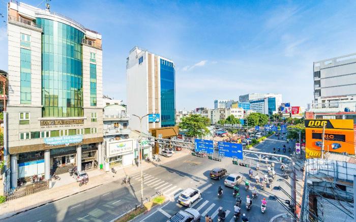 Dancenter Joy Inn Hotel Tan Binh Near Tan Son Nhat Airport