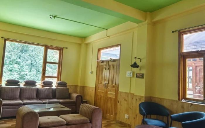 Aurum Valley 1BR standard duplex-2 by Homeyhuts