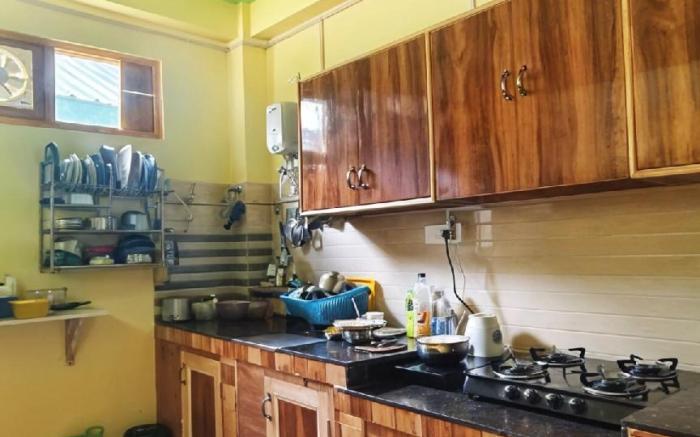 Aurum Valley Premium Duplex| Tirthan by Homeyhuts